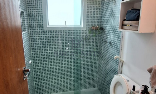 Sobrado moderno, de 224m² em condomínio fechado!!